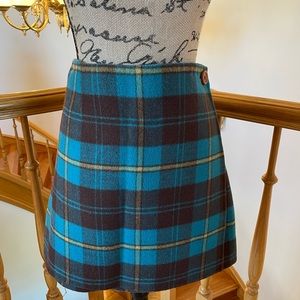 🥺comfortable reversible skirt…from a very pretty plaid to solid soft brown.
